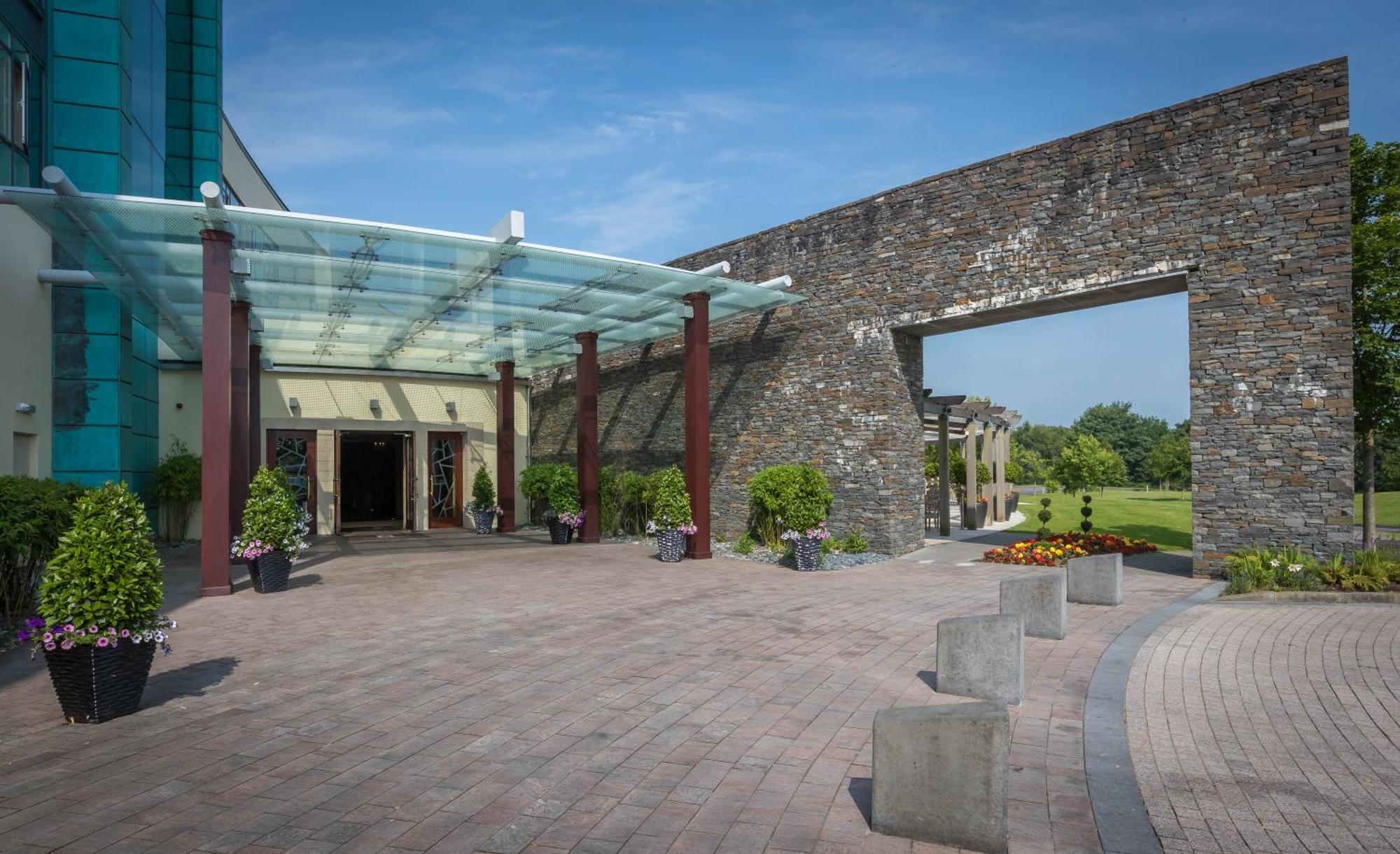 福塔岛Spa酒店 Fota 外观 照片 The entrance to the hotel